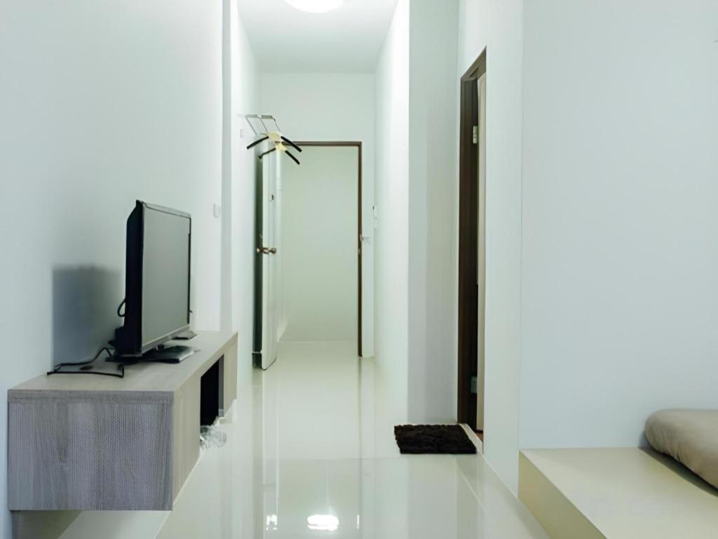 Cheaper Room Сураттхани Экстерьер фото