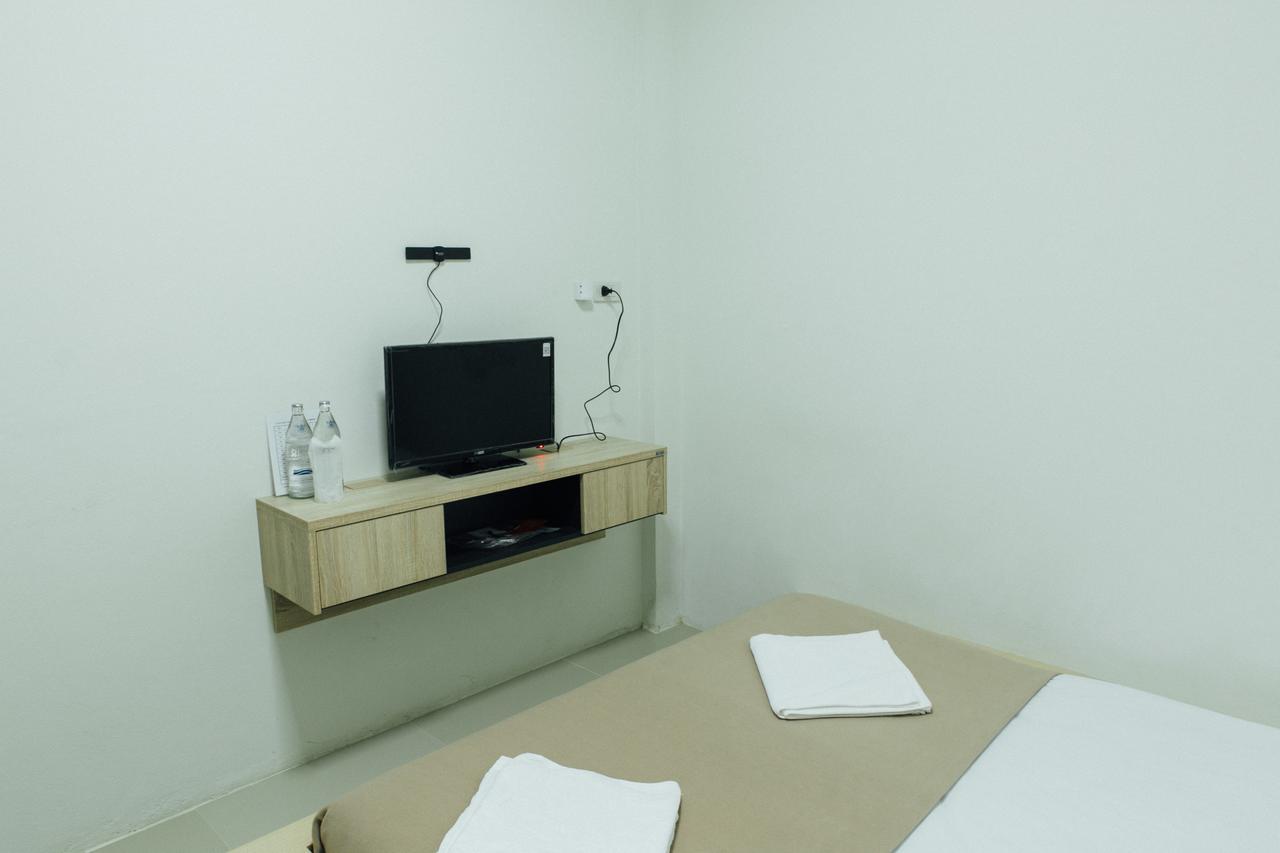 Cheaper Room Сураттхани Экстерьер фото